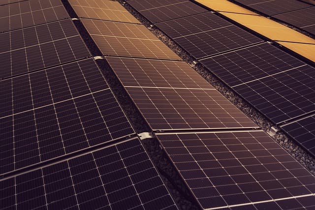 Guía de compra de paneles solares térmicos: eficiencia y precios